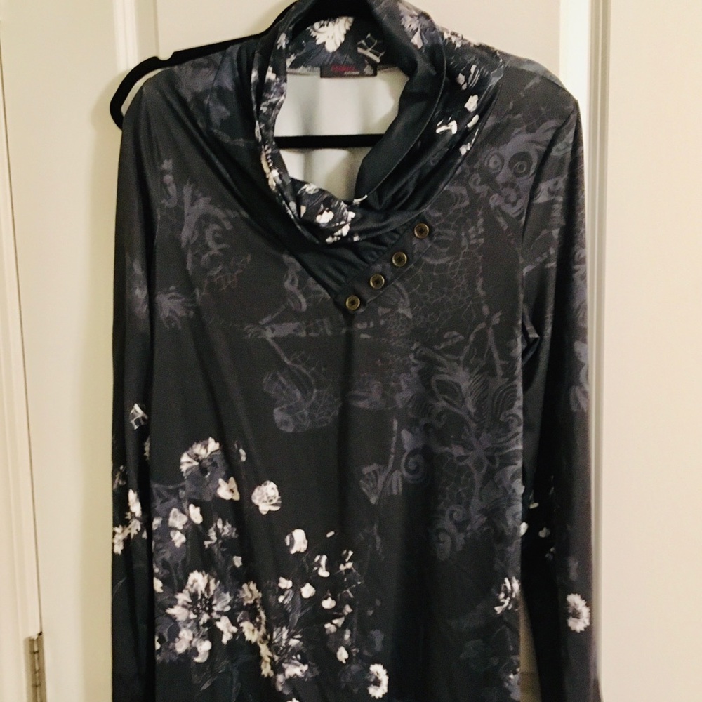 Cowell neck tunic